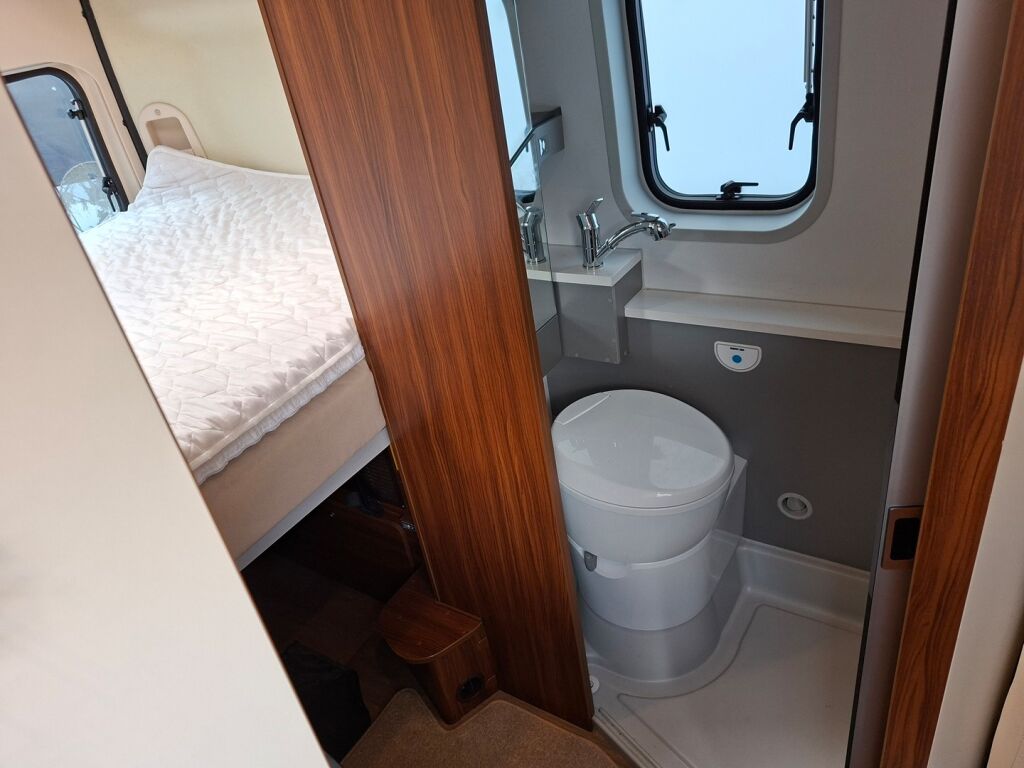 Adria TWIN 600 SP 2017 Harmaa