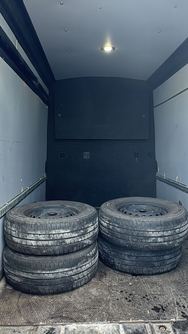 Ford Transit 2018 Ruskea (beige)