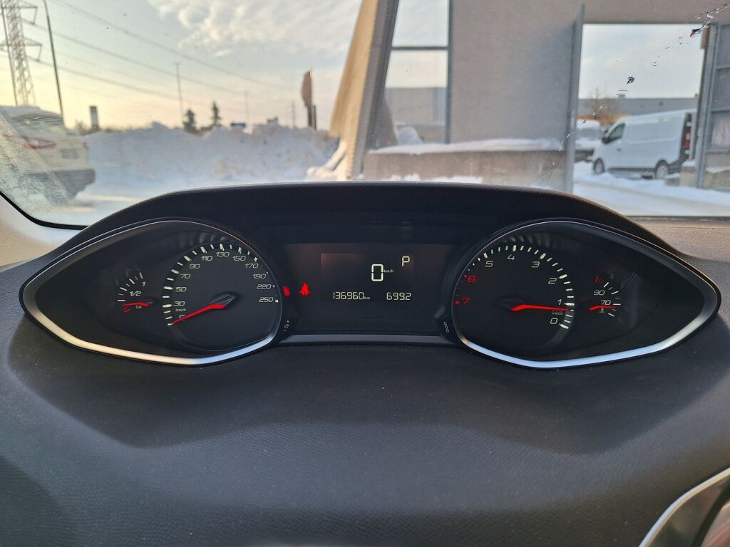 Peugeot 308 2018 Harmaa