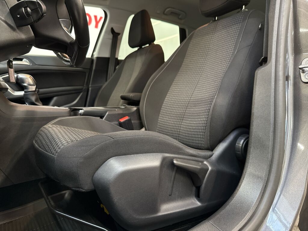 Peugeot 308 2018 Harmaa