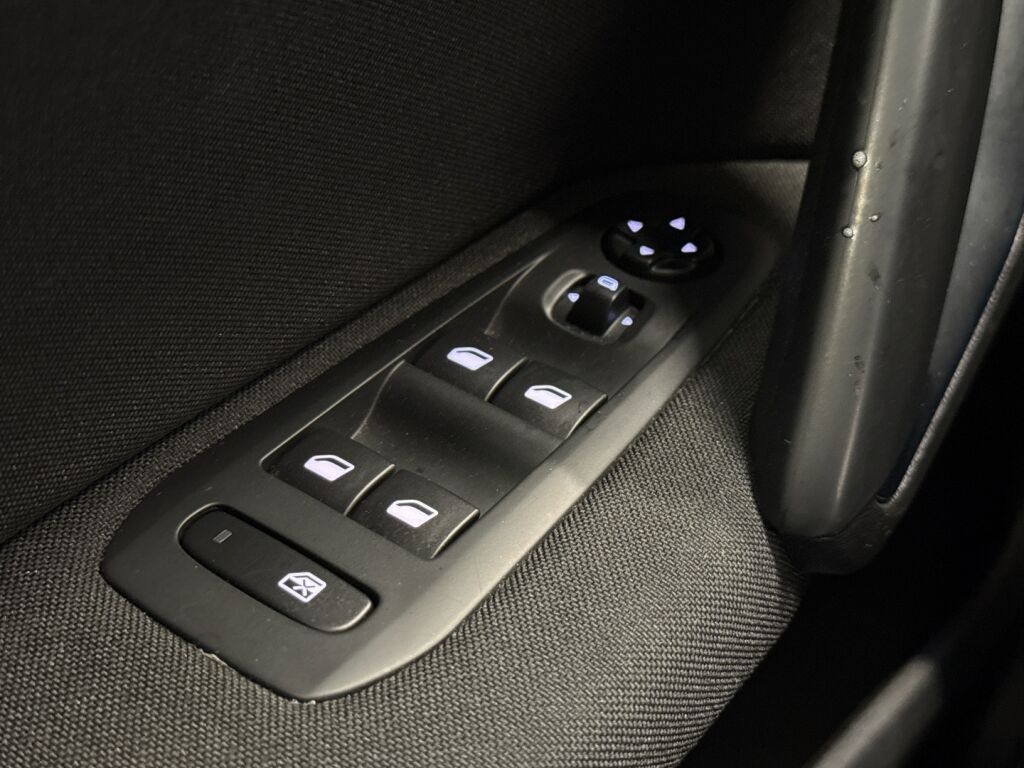 Peugeot 308 2018 Harmaa