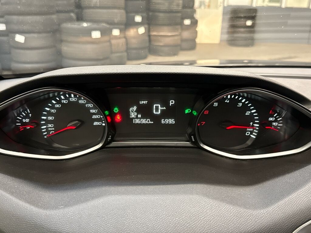 Peugeot 308 2018 Harmaa