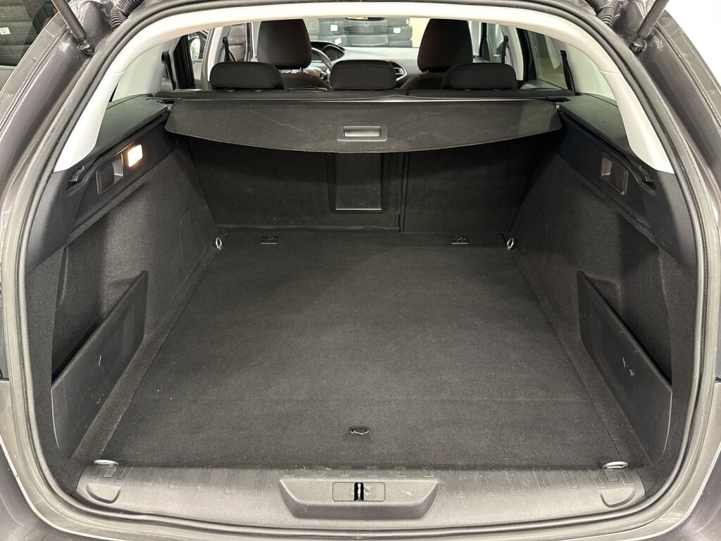 Peugeot 308 2018 Harmaa