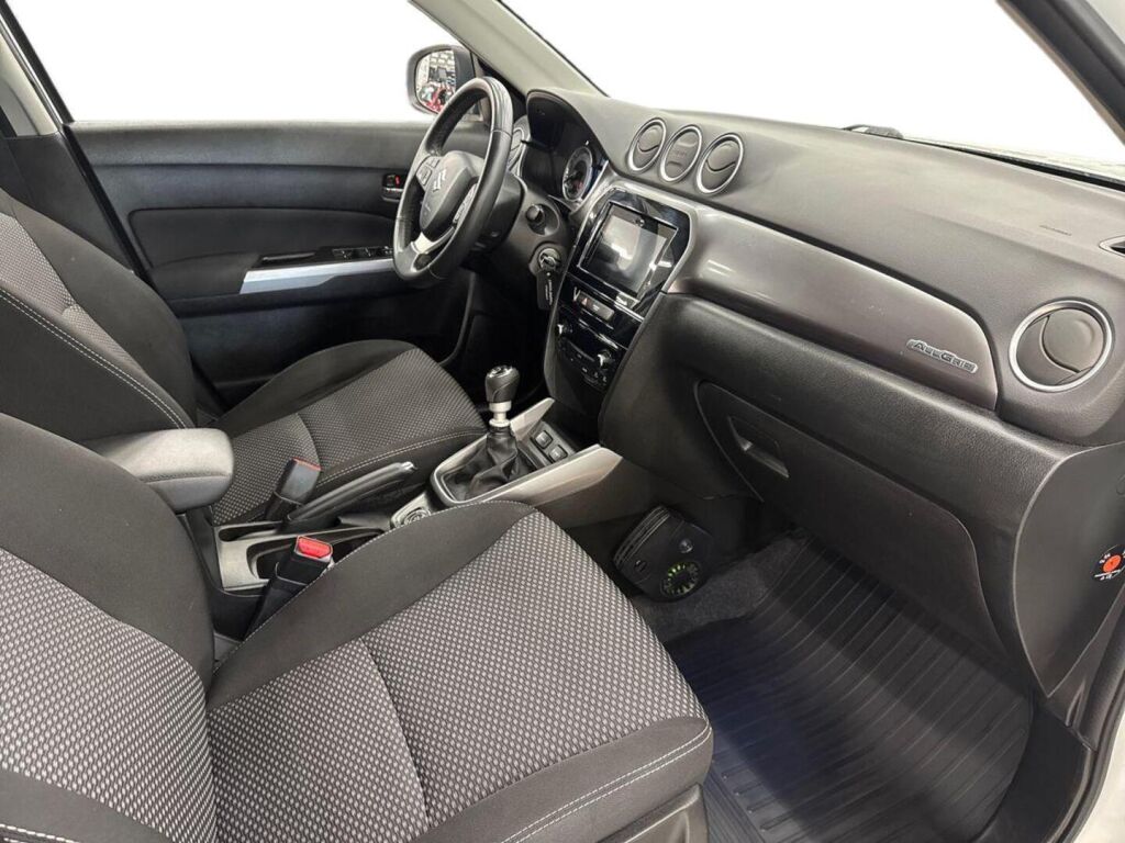 Suzuki Vitara 2020 Valkoinen
