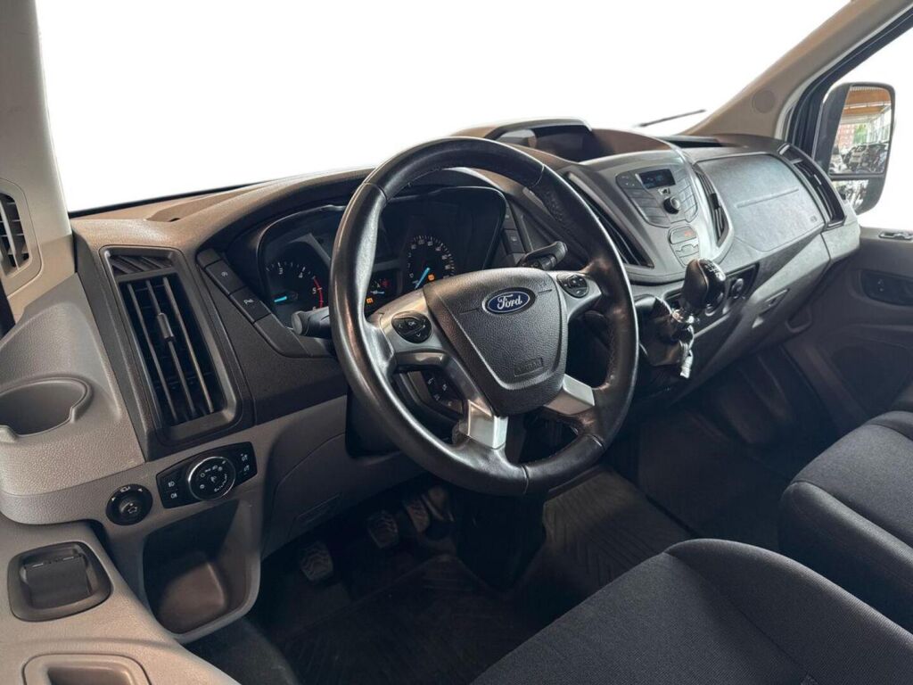 Ford Transit 2018 Harmaa