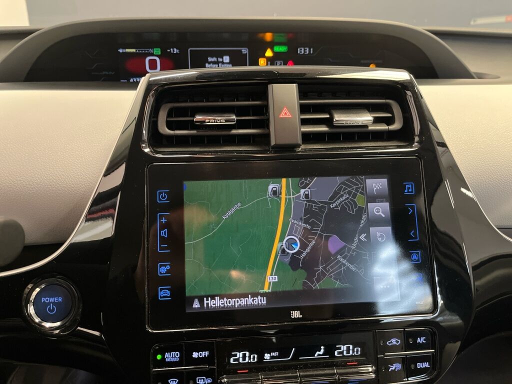 Toyota Prius Plug-in 2018 Punainen