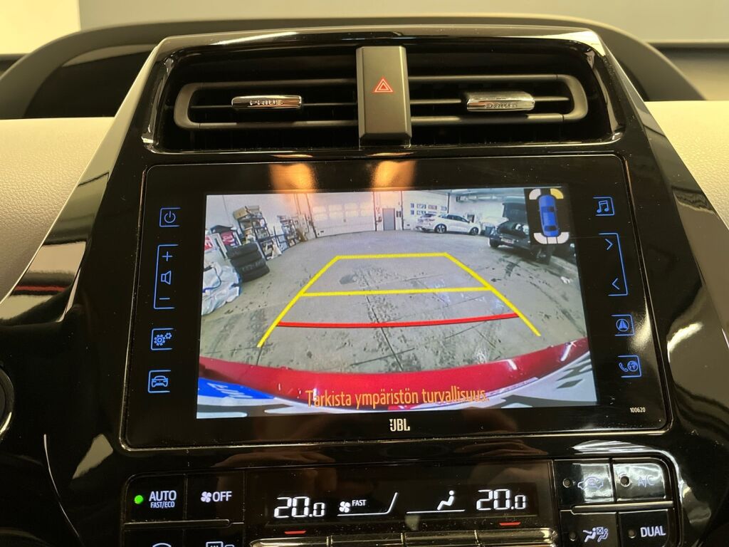 Toyota Prius Plug-in 2018 Punainen