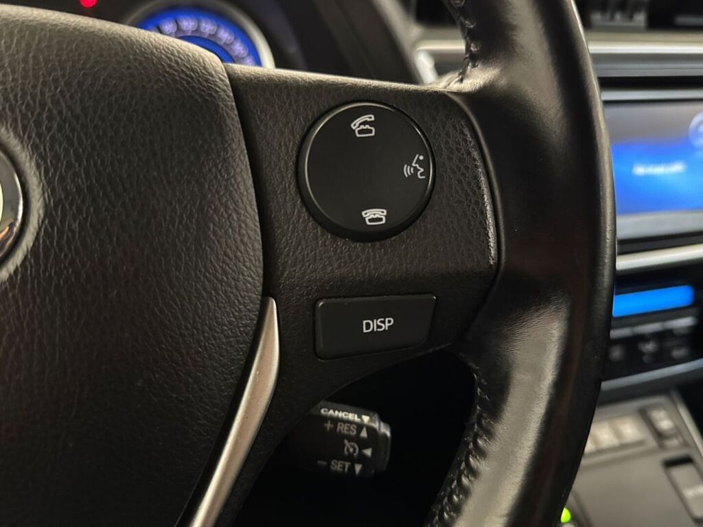 Toyota Auris 2015 Valkoinen