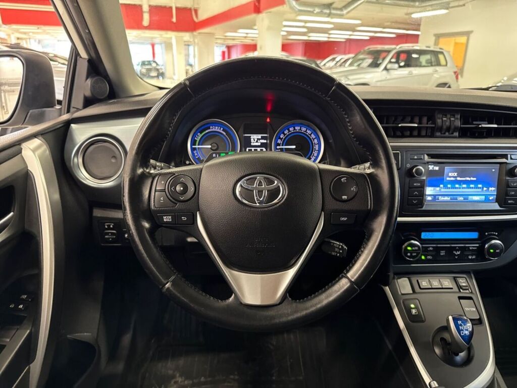 Toyota Auris 2015 Valkoinen