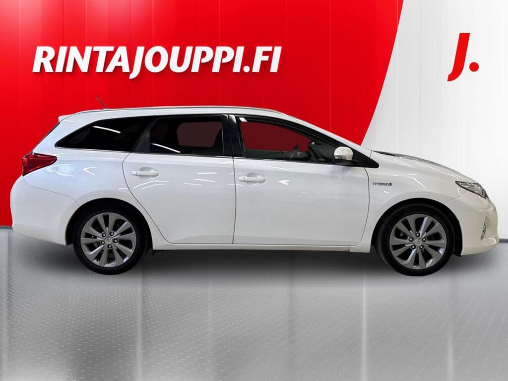 Toyota Auris 2015 Valkoinen