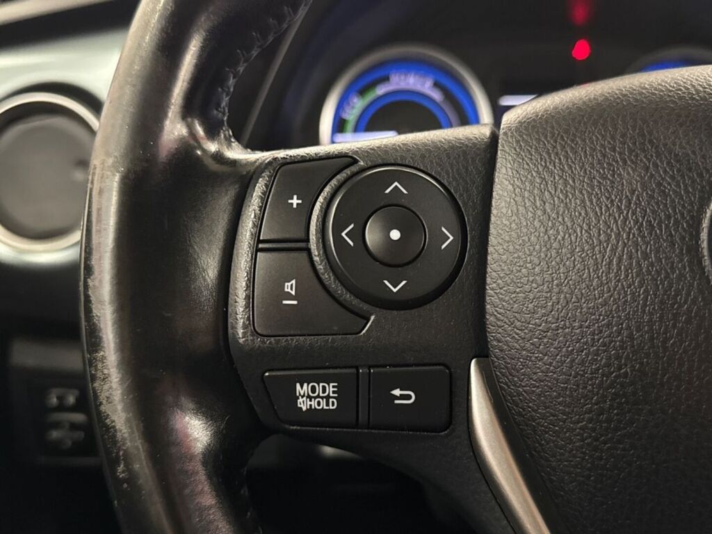 Toyota Auris 2015 Valkoinen