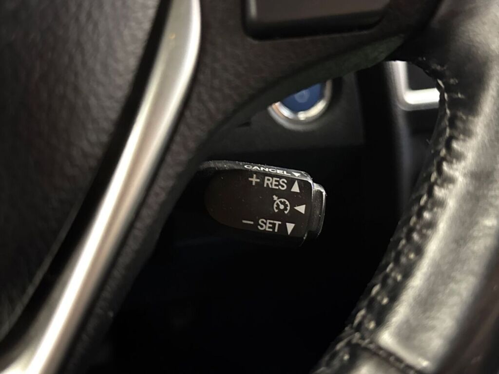 Toyota Auris 2015 Valkoinen