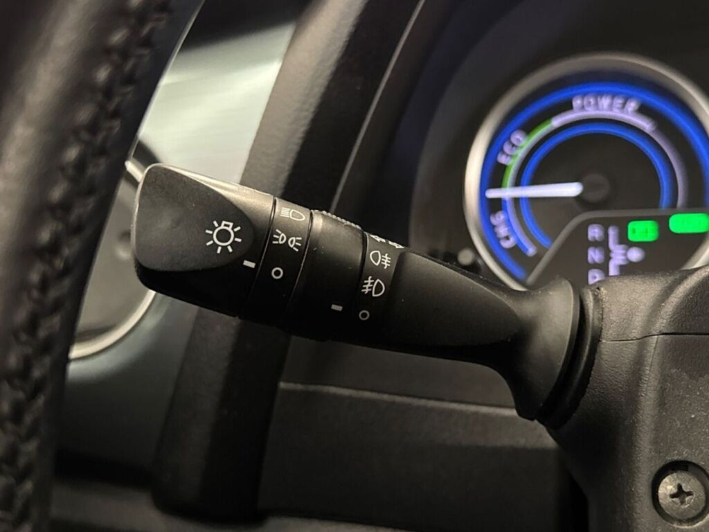 Toyota Auris 2015 Valkoinen