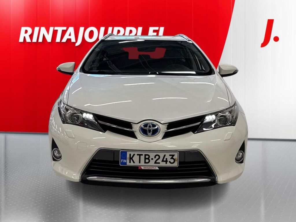 Toyota Auris 2015 Valkoinen