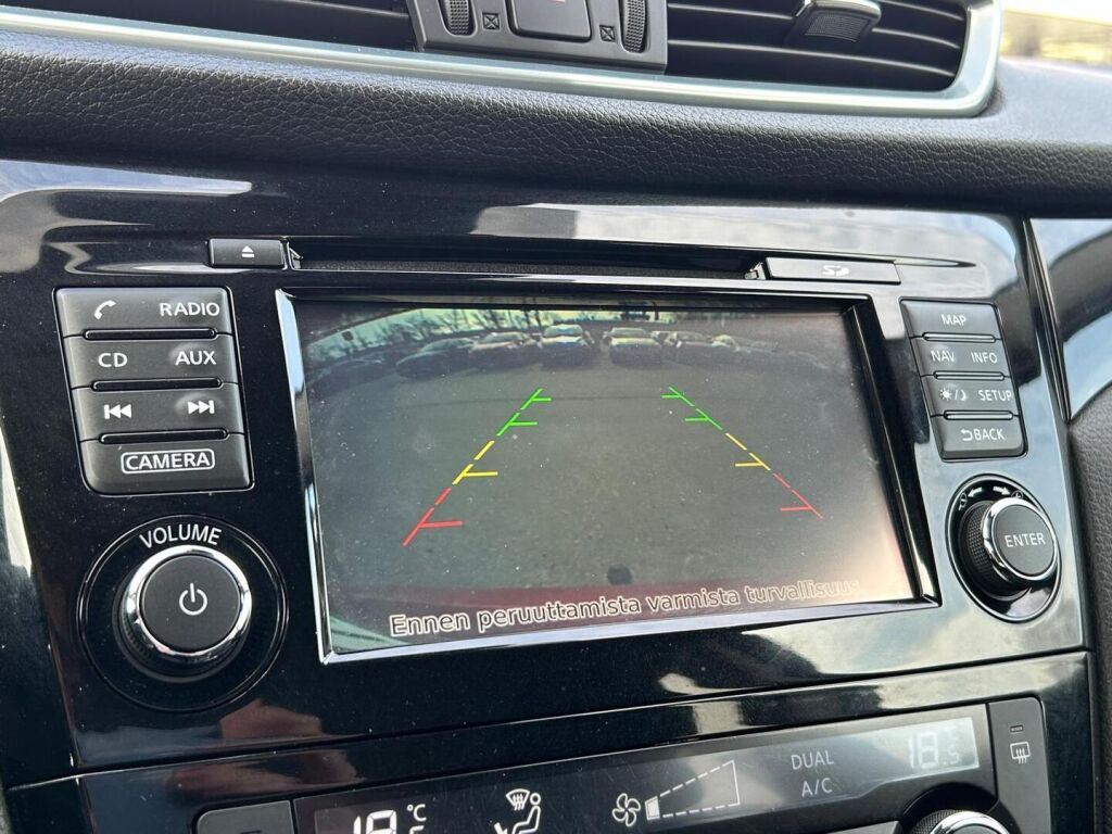 Nissan Qashqai 2018 Met. Punainen