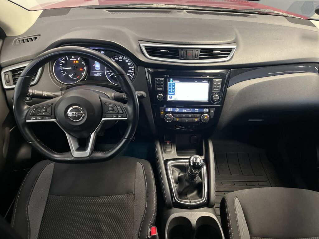 Nissan Qashqai 2018 Met. Punainen