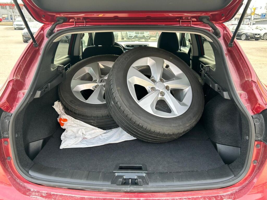 Nissan Qashqai 2018 Met. Punainen