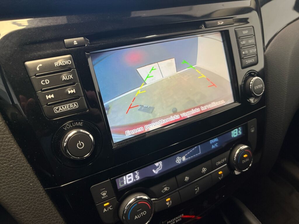Nissan Qashqai 2018 Met. Punainen