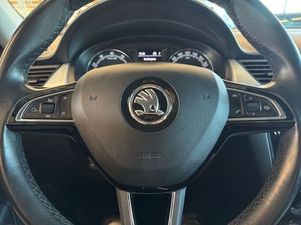 Skoda Rapid 2018 Harmaa