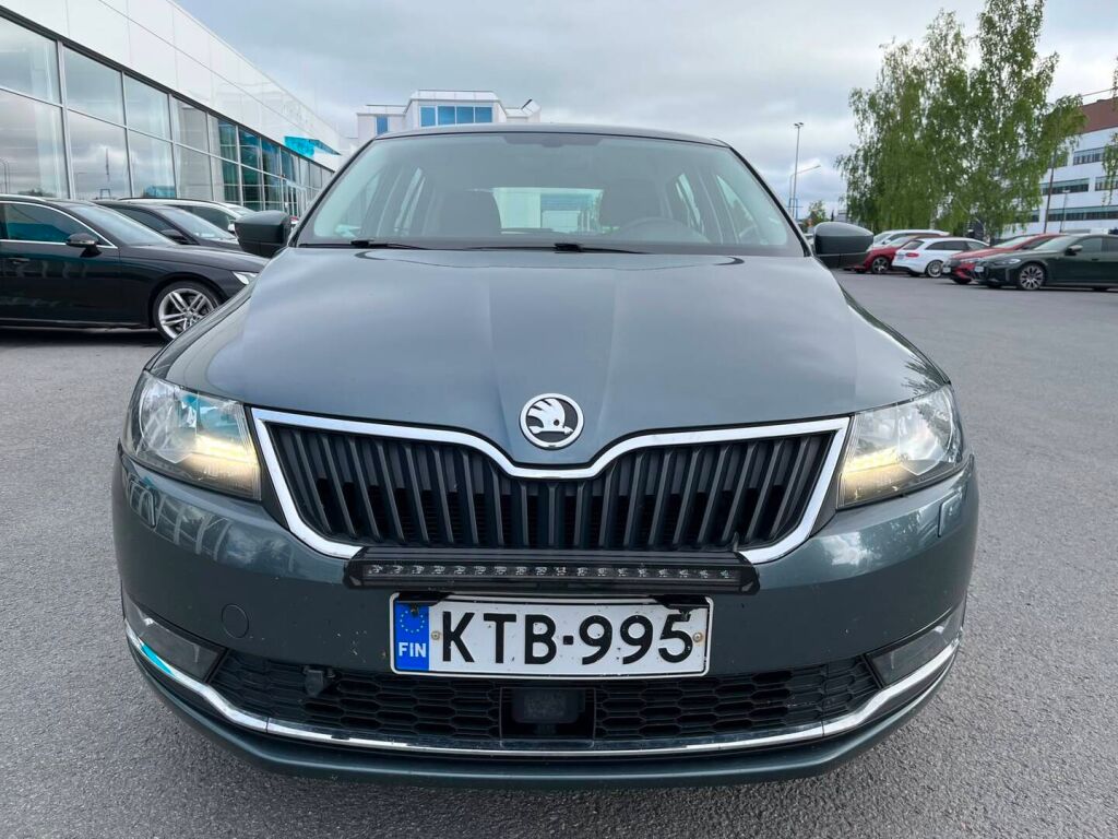 Skoda Rapid 2018 Harmaa