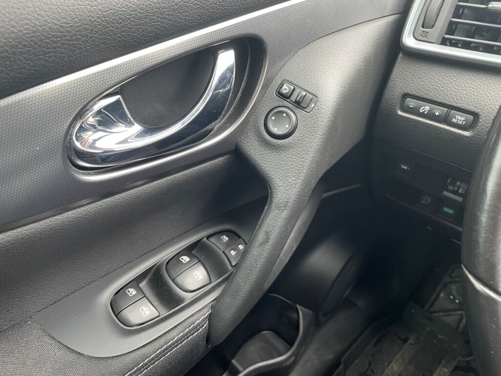 Nissan Qashqai 2018 Hopea