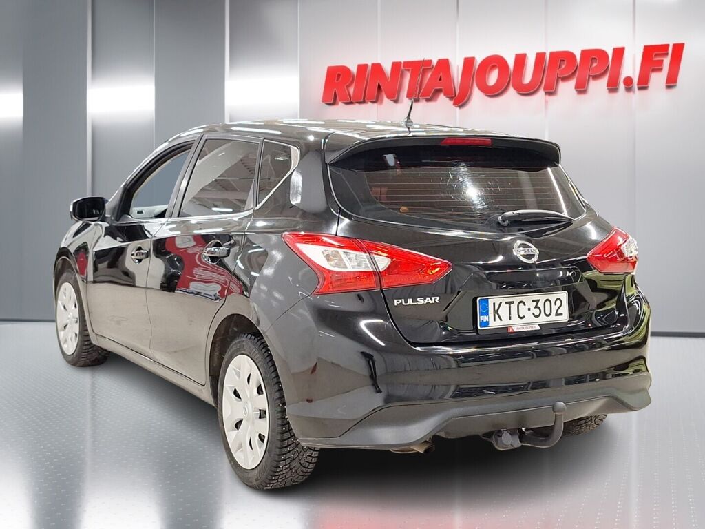 Nissan Pulsar 2018 Musta