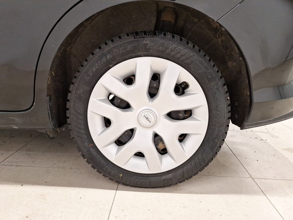 Nissan Pulsar 2018 Musta