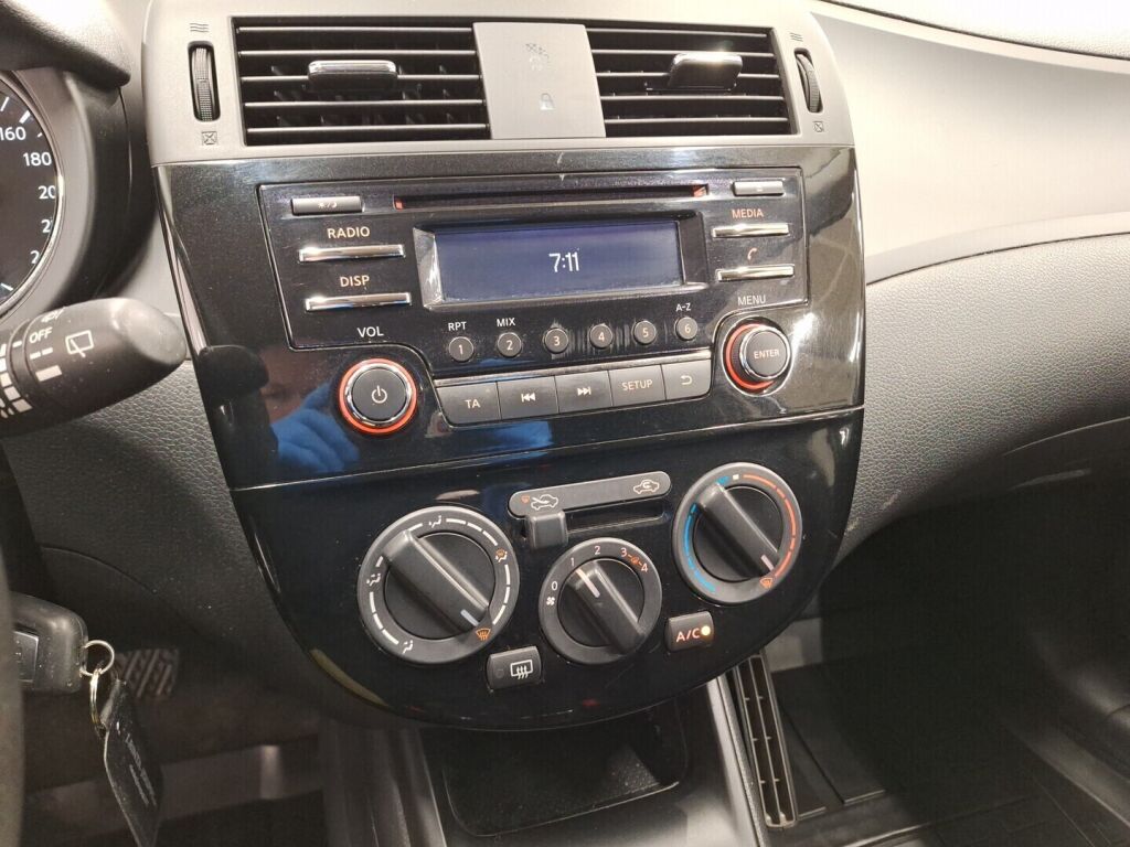Nissan Pulsar 2018 Musta