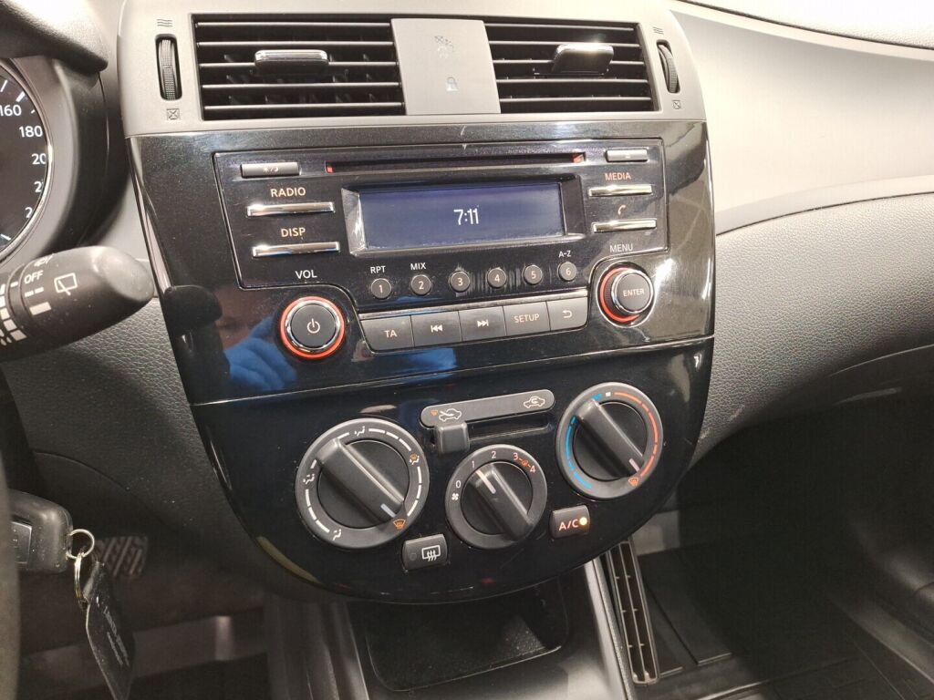 Nissan Pulsar 2018 Musta