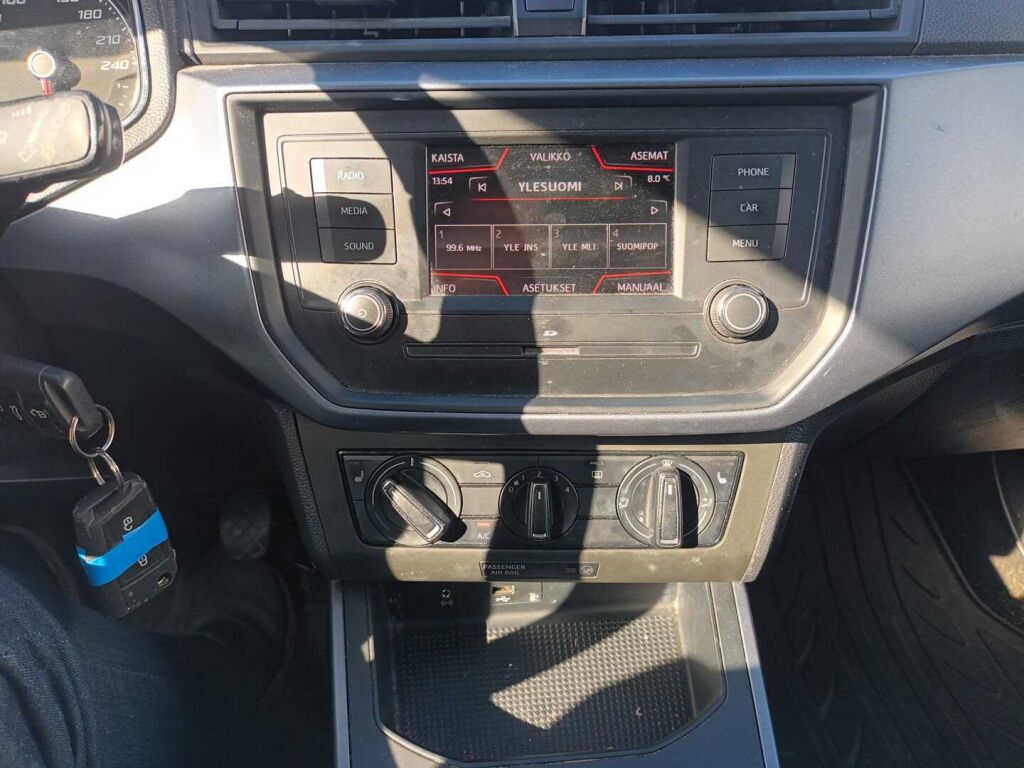 Seat Arona 2018 Sininen