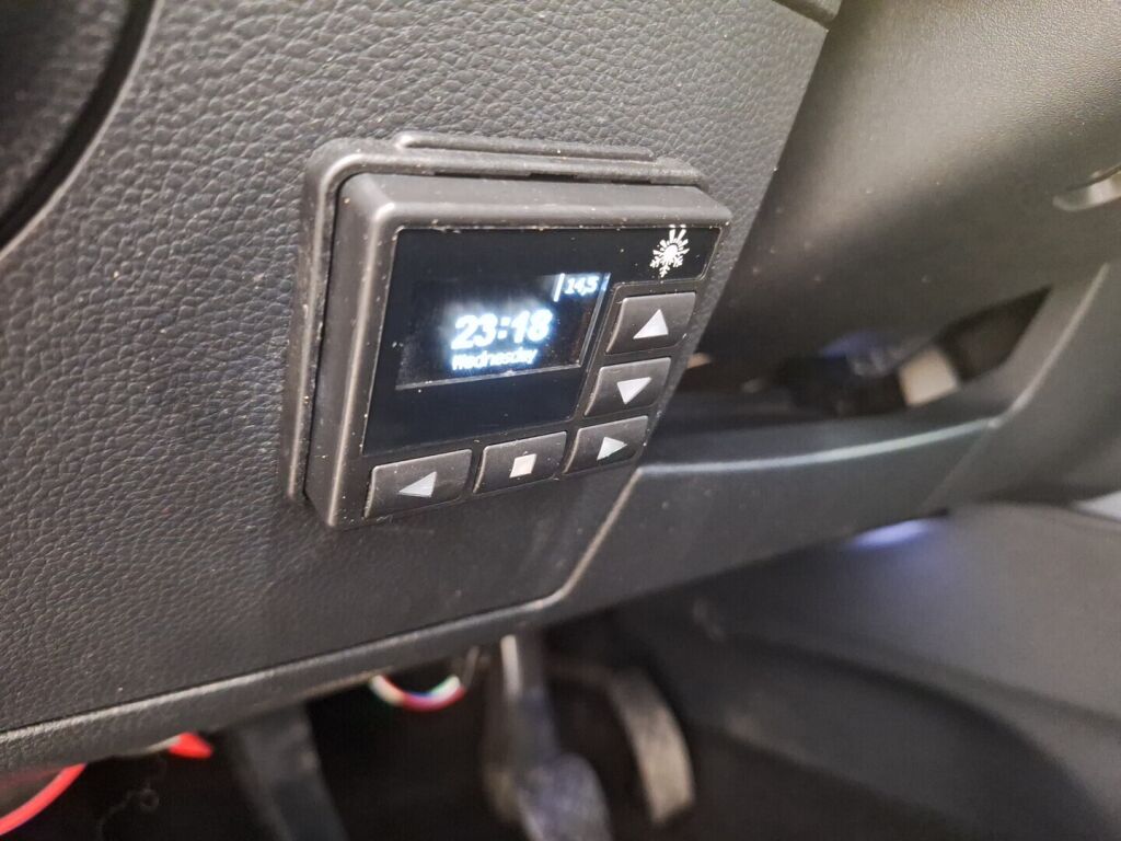 Seat Arona 2018 Sininen