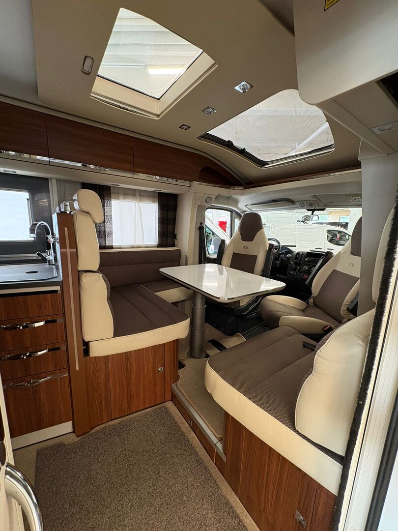 Adria Coral Supreme 690 SC 2018 Harmaa