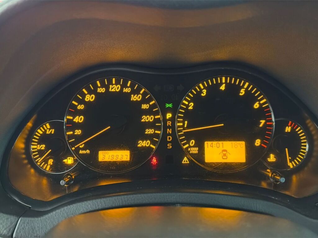 Toyota Avensis 2006 Vihreä