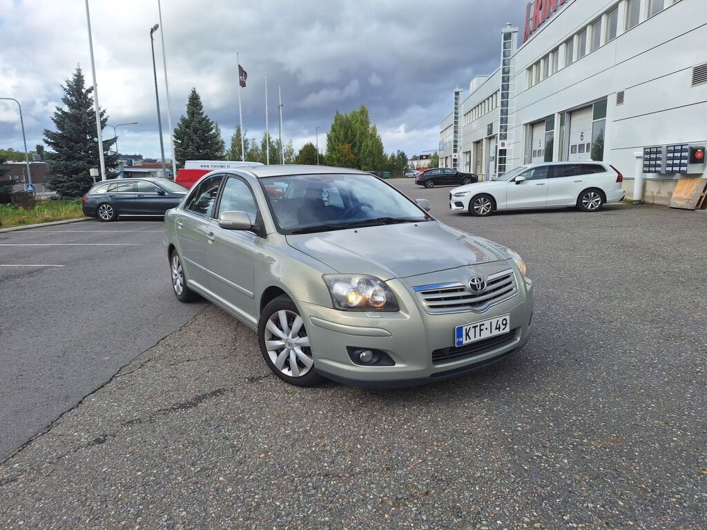 Toyota Avensis 2006 Vihreä