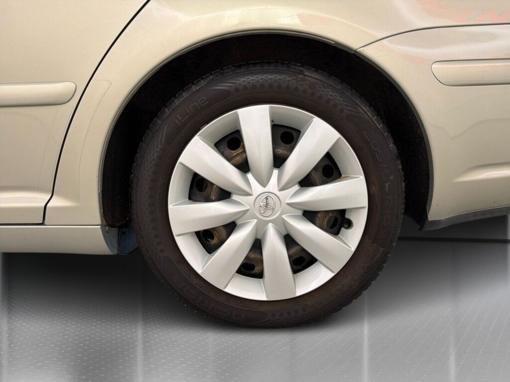 Toyota Avensis 2006 Vihreä