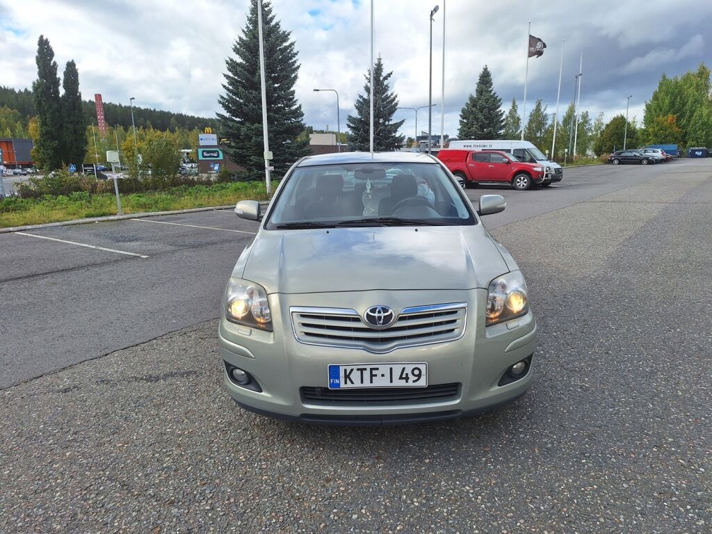 Toyota Avensis 2006 Vihreä