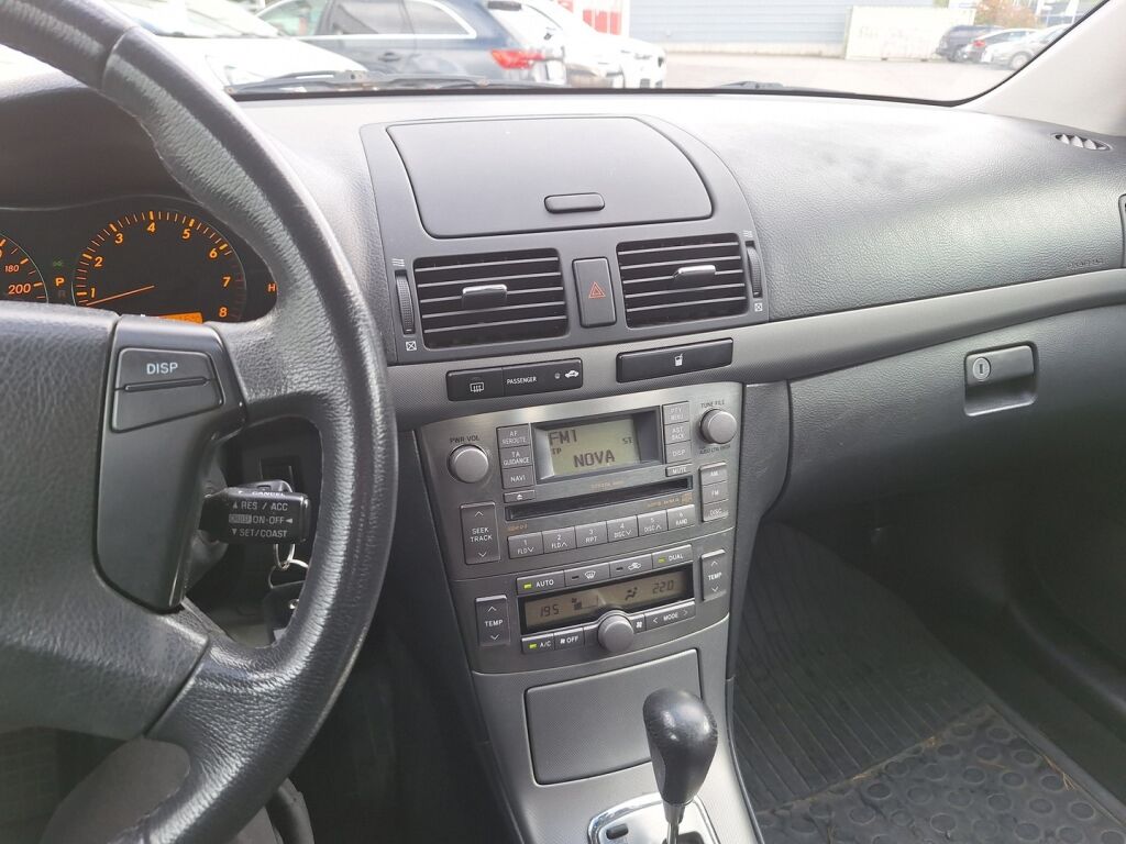 Toyota Avensis 2006 Vihreä