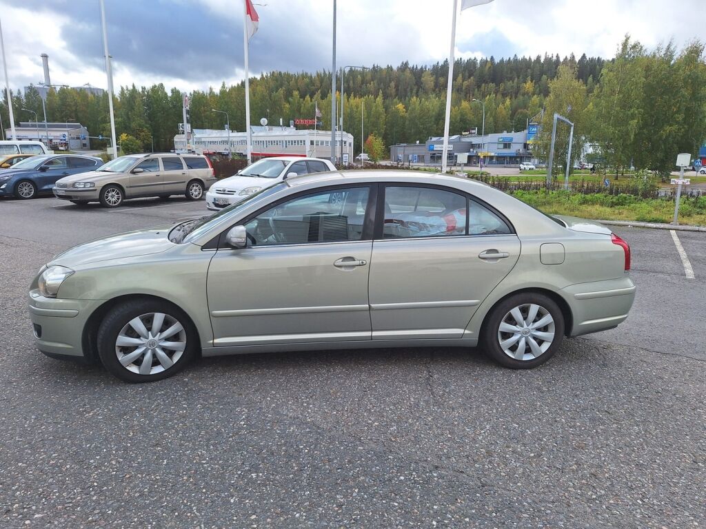 Toyota Avensis 2006 Vihreä
