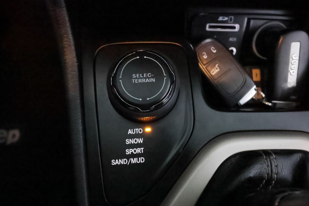 Jeep Cherokee 2014 Valkoinen