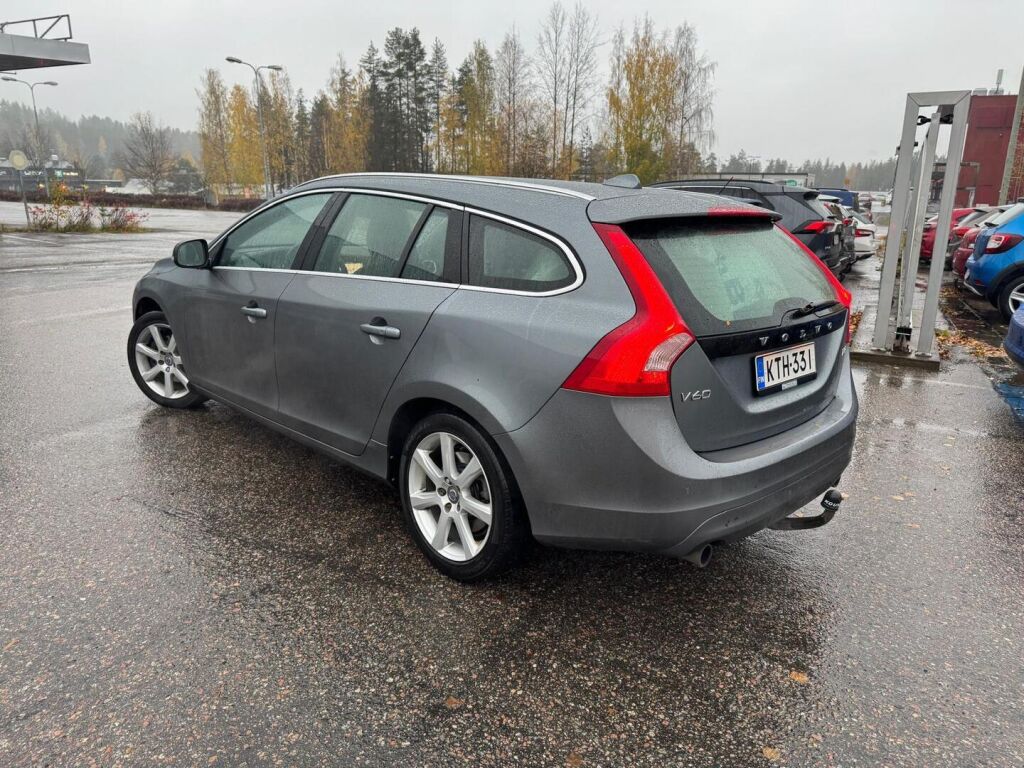 Volvo V60 2018 Harmaa