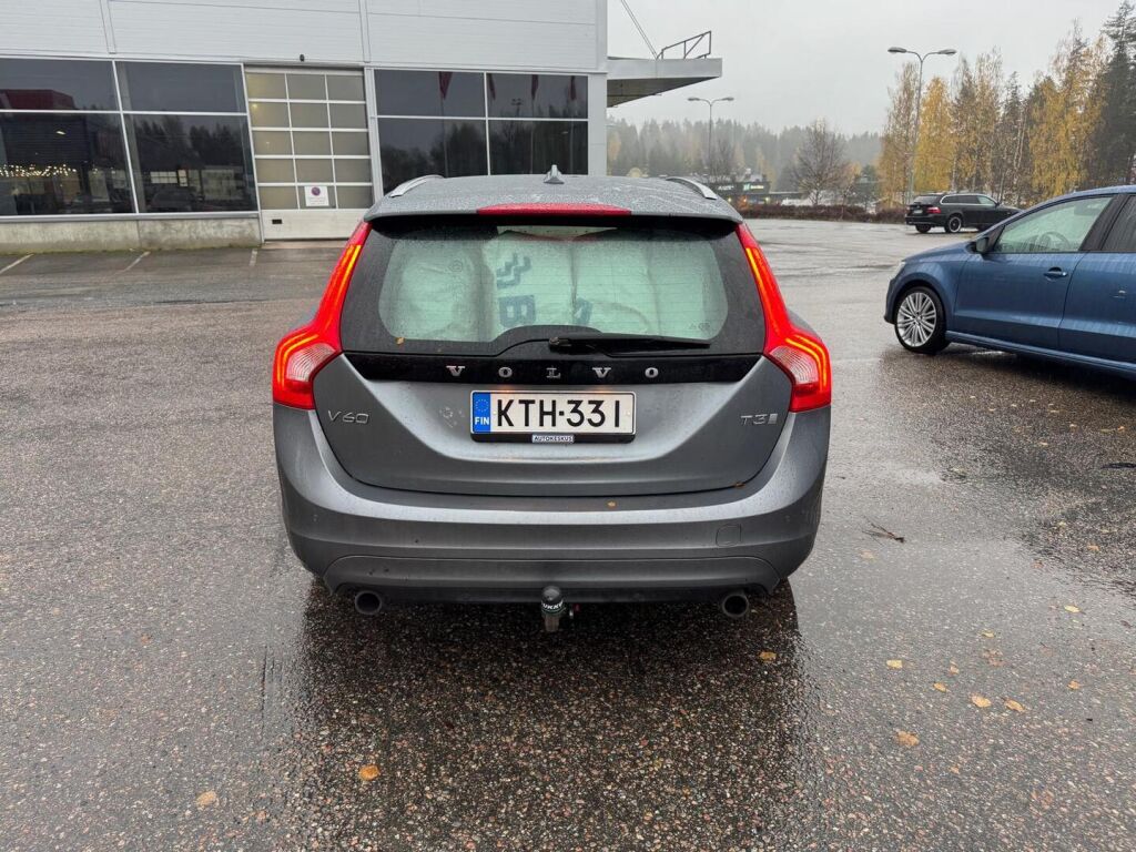 Volvo V60 2018 Harmaa