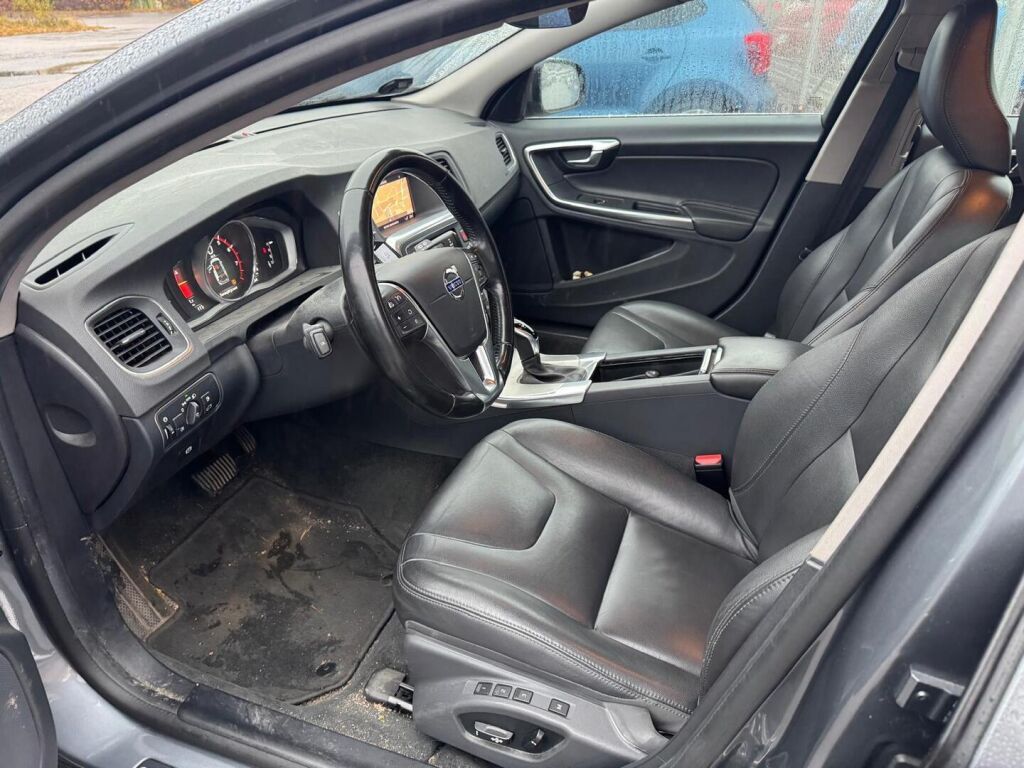 Volvo V60 2018 Harmaa
