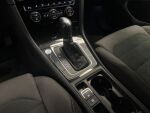 Volkswagen Golf 2018 Valkoinen