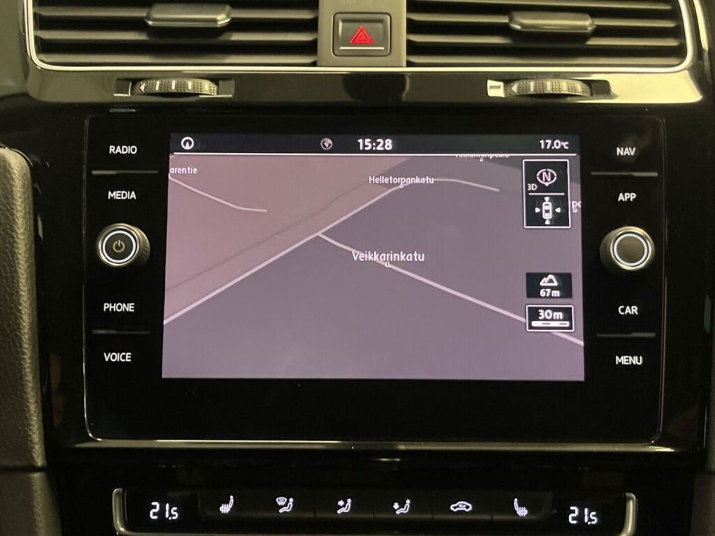 Volkswagen Golf 2018 Valkoinen