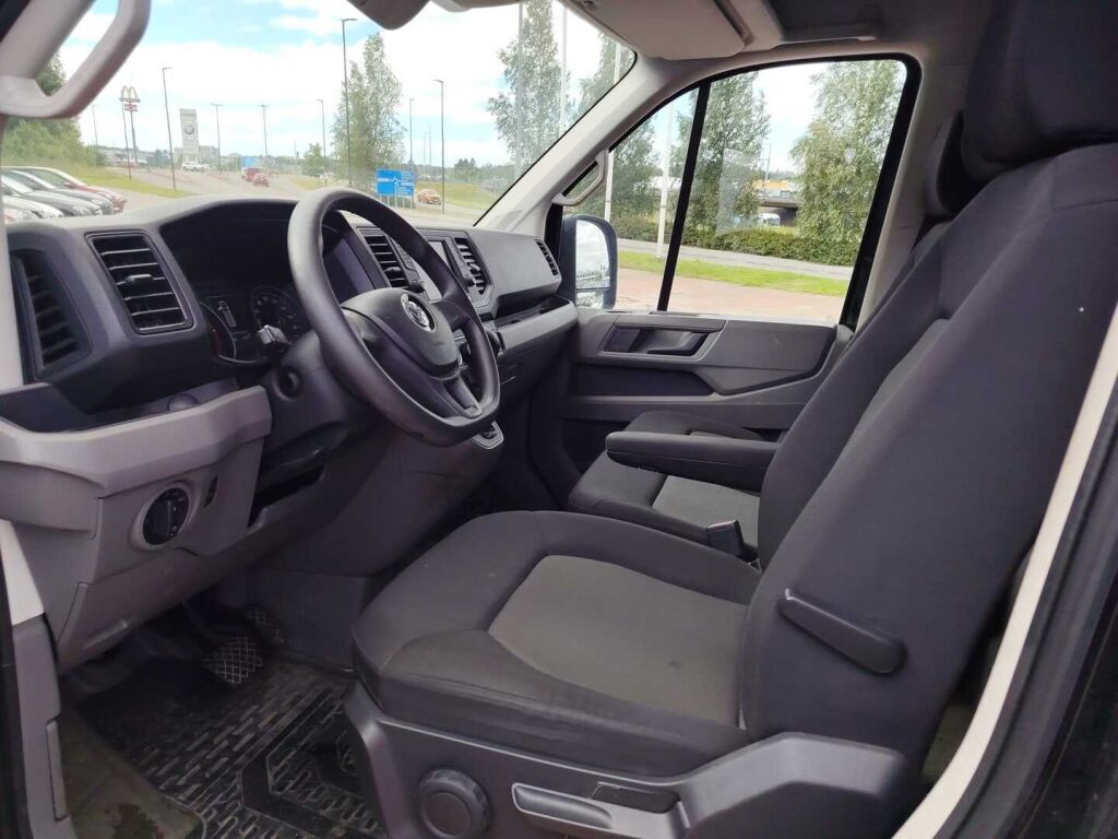 Volkswagen Crafter 2019 Musta
