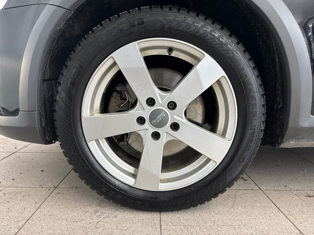 Volkswagen Passat 2014 Musta