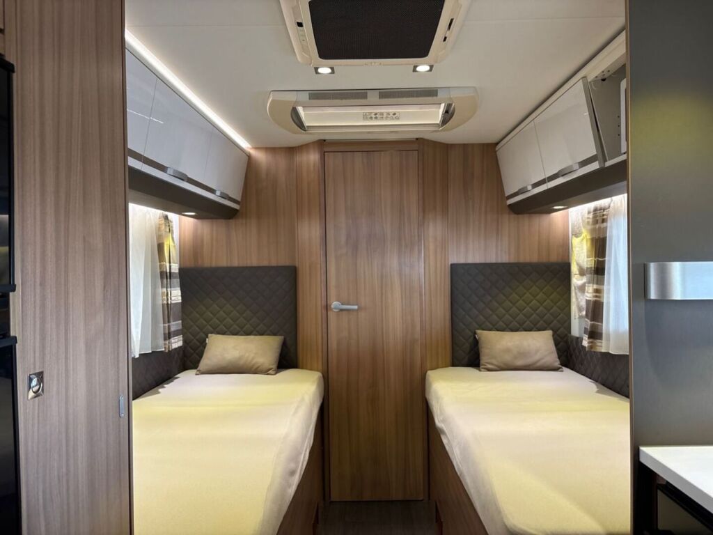 Adria CORAL SUPREME 670 SL ALDE 2018 Harmaa
