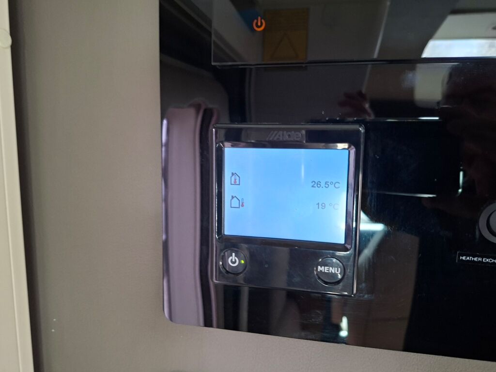 Adria Coral S 670SL Supreme Alde 2018 Harmaa