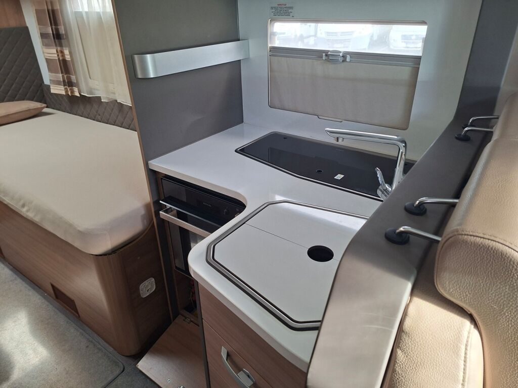Adria Coral S 670SL Supreme Alde 2018 Harmaa