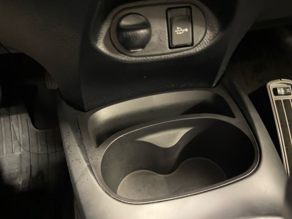 Toyota Yaris 2018 Punainen